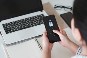 unified endpoint management and security on mobile device